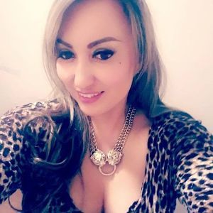 Meet your Posher, Naomi